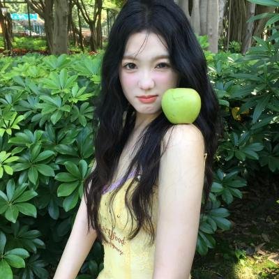 在此一群
